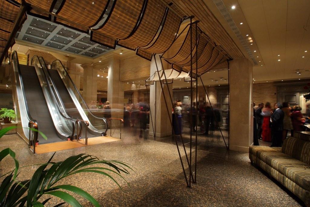 Hotel Palafox Zaragoza Luaran gambar The lobby of the Ritz-Carlton, Boston