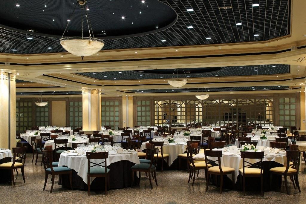 Hotel Palafox Zaragoza Luaran gambar The dining room