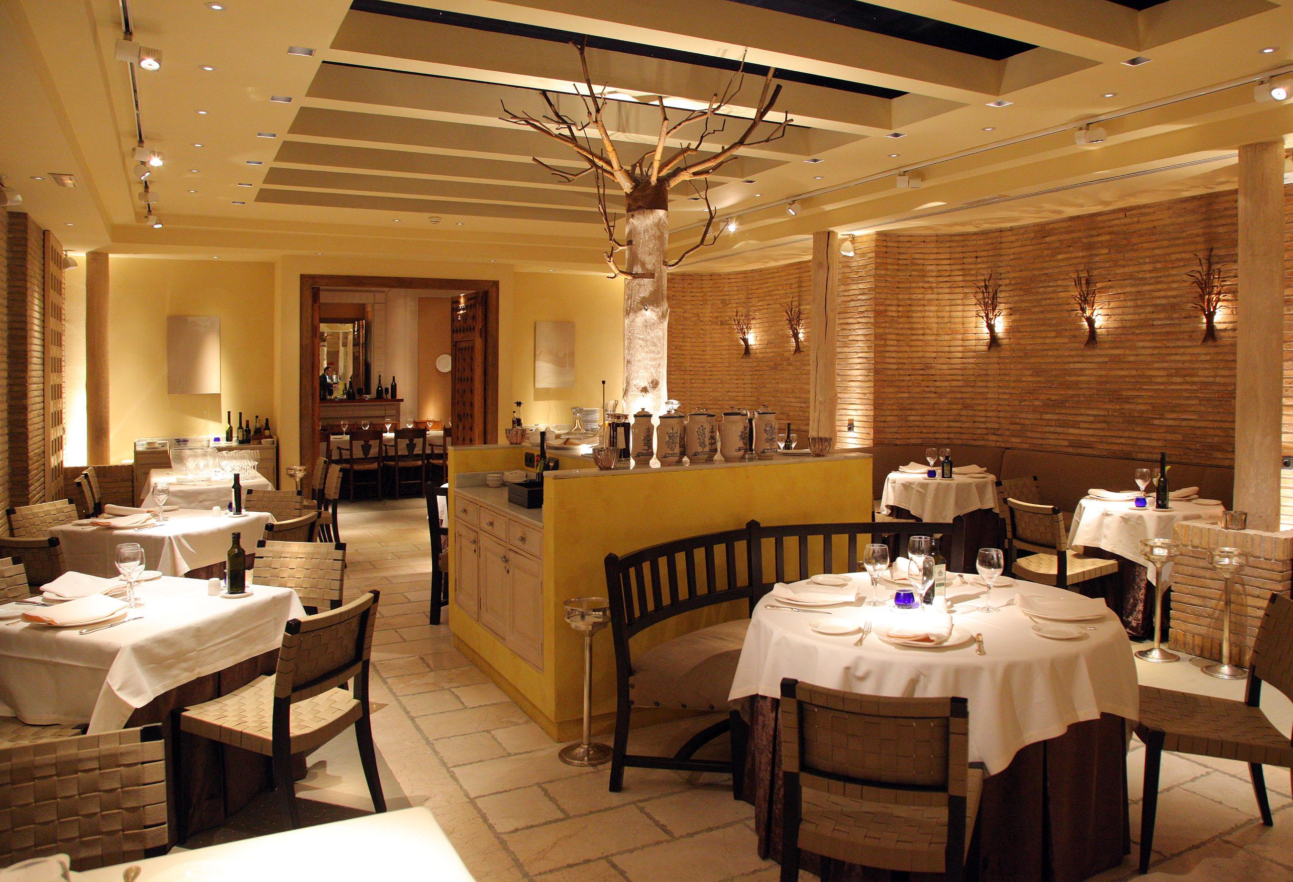 Hotel Palafox Zaragoza Luaran gambar Interior of the restaurant