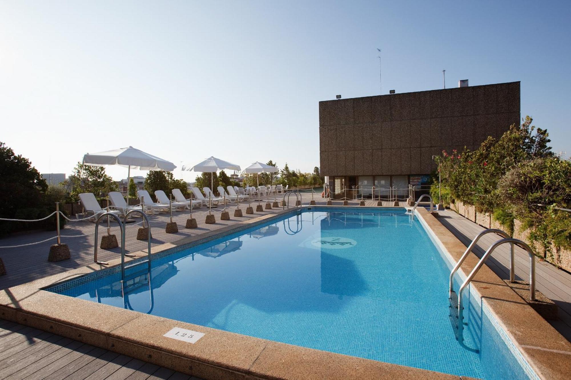 Hotel Palafox Zaragoza Kemudahan gambar Rooftop pool