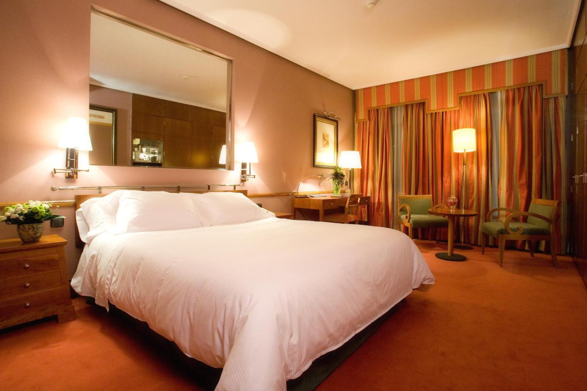 Hotel Palafox Zaragoza Luaran gambar